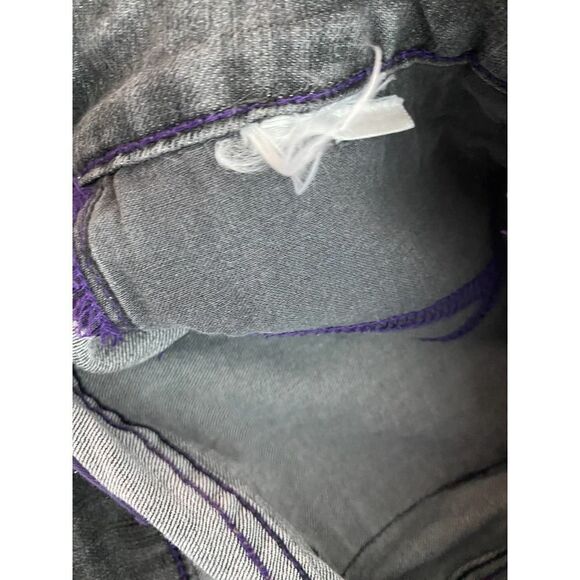 NYDJ Stretch Straight Jeans — Size 4 P - Picture 11 of 11